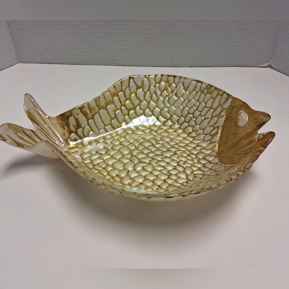 Gold Fish-Shaped Glas Dish